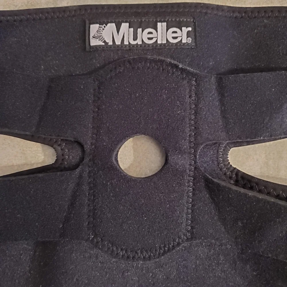 Mueller, Adjustable Knee Support. New In Box. - Picture 5 of 13